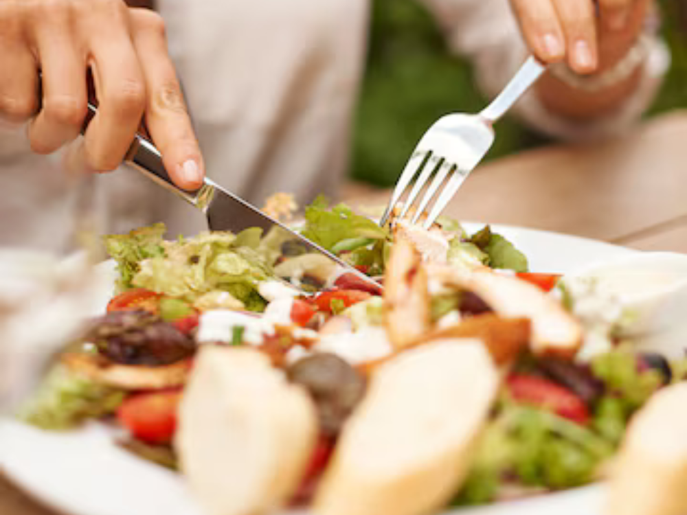 A Alimentação e a ligação com os hormônios e a queda capilar.