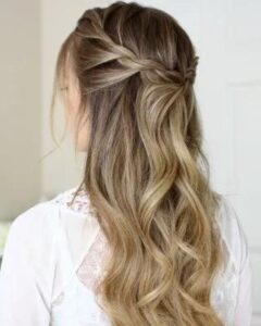 Lindo penteado para cabelo liso.